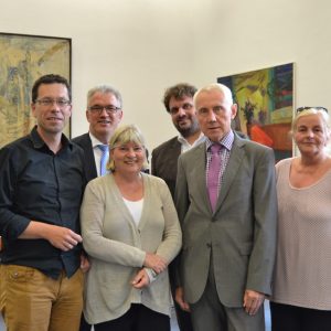 v.l.n.r.: Bundestagskandidat Dierk Timm, Abteilungsleiter Gerhard Zorn, Bundestagskandidatin Helga Kühn-Mengel, Guido van den Berg MdL, Frkationsvorsitzender Hans Krings, Brigitte Dmoch-Schweren MdL