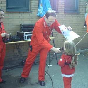 Rotmann Aktion mit Bernhard Hadel und Anneliese Quack beim Sommerfest Hürth Hermülheim