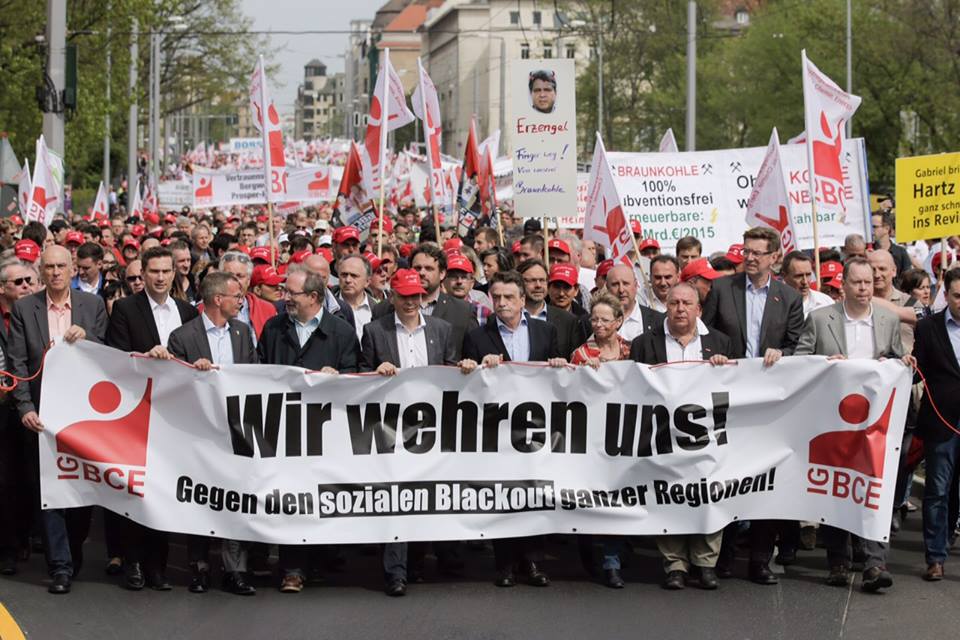 Spitze des Demonstrationszuges der IGBCE in Berlin