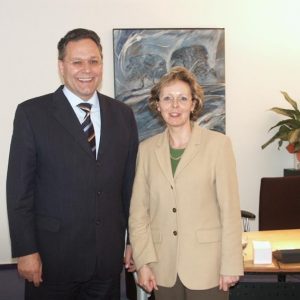 v.l.n.r.: Hardy Fuß MdL, Vorsitzender der SPD-Kreistagsfraktion, und Marlies Sieburg, Bürgermeisterin der Stadt Kerpen