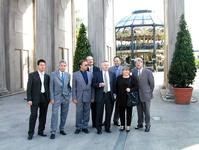 Arbeitstreffen im Phantasialand: Edgar Moron, Vorsitzender der SPD-Landtagsfraktion, NRW-Wirtschaftsminister Ernst Schwanhold, Regierungspräsident Jürgen Roters und Abgeordnete des Erftkreises