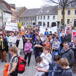 Friedensdemonstration auf dem Marktplatz in Bedburg