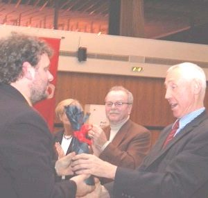 Guido van den Berg gratuliert Hans Krings