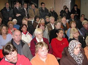 Viele Mieter der Erftland waren zu der SPD-Veranstaltung ins Medio gekommen.