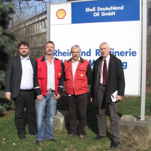 Guido van den Berg, Gesamtbetriebsratsvorsitzenden Wolfgang Koenn, Wesselinger Betriebsratsvorsitzenden Bernd Puth und Landratskandidat Hans Krings