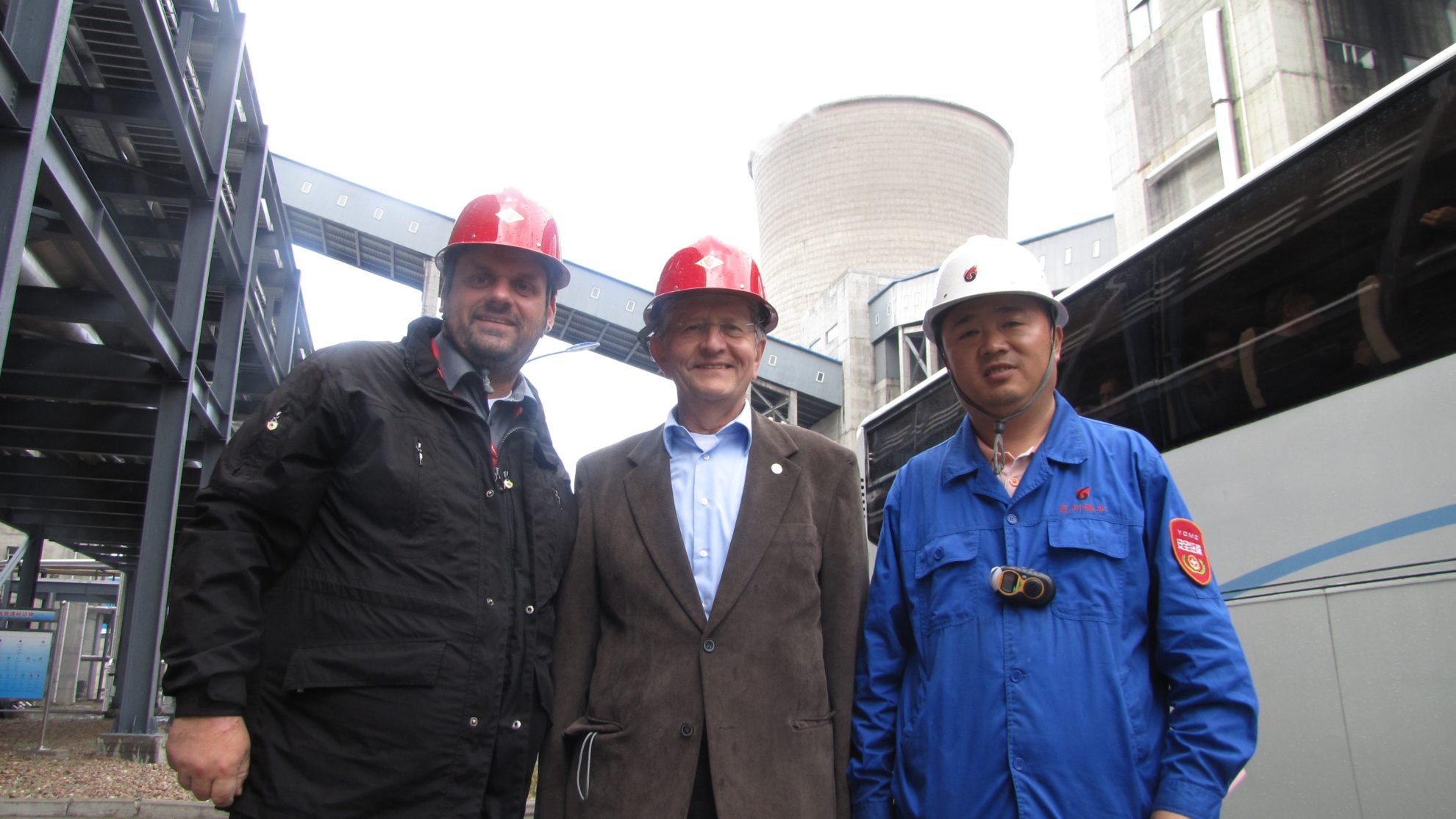Besuch der Rongxin Synthesegasanlage in der Inneren Mongolei (China) im Rahmen der Internationalen Freiberg Conference 2015 durch Prof. Bernd Meyer von der TU Bergakademie Freiberg und Guido van den Berg MdL