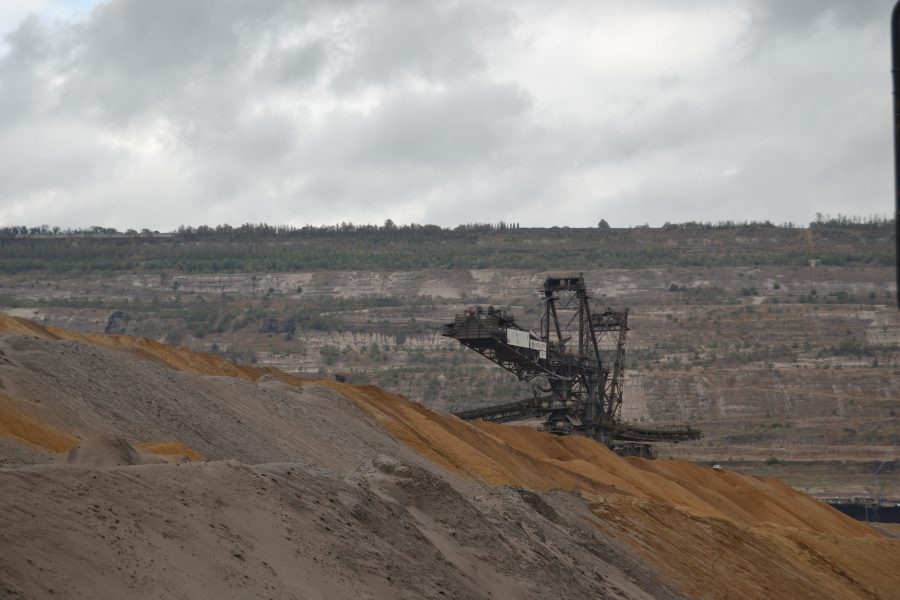Bagger im Tagebau Hambach