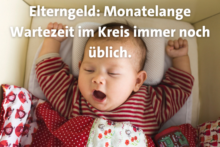 Aufwachendes Baby mit Titelzeile