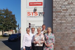 v.l.n.r.: Heike Steinhäuser, Peter Ropertz, Martina Engels-Bremer, Helmut Halbritter, Nadine Eilenberger